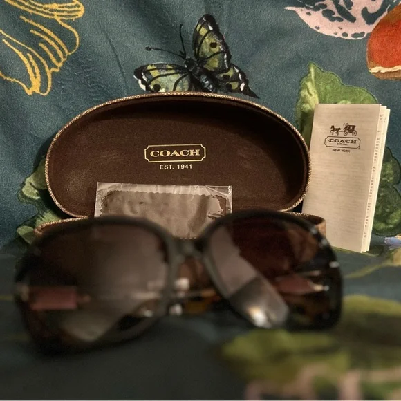 Brand NWT Coach Carroll Sunglasses & Case Brand NWT Coach Carroll Sunglasses & Case Sunglasses main image 3